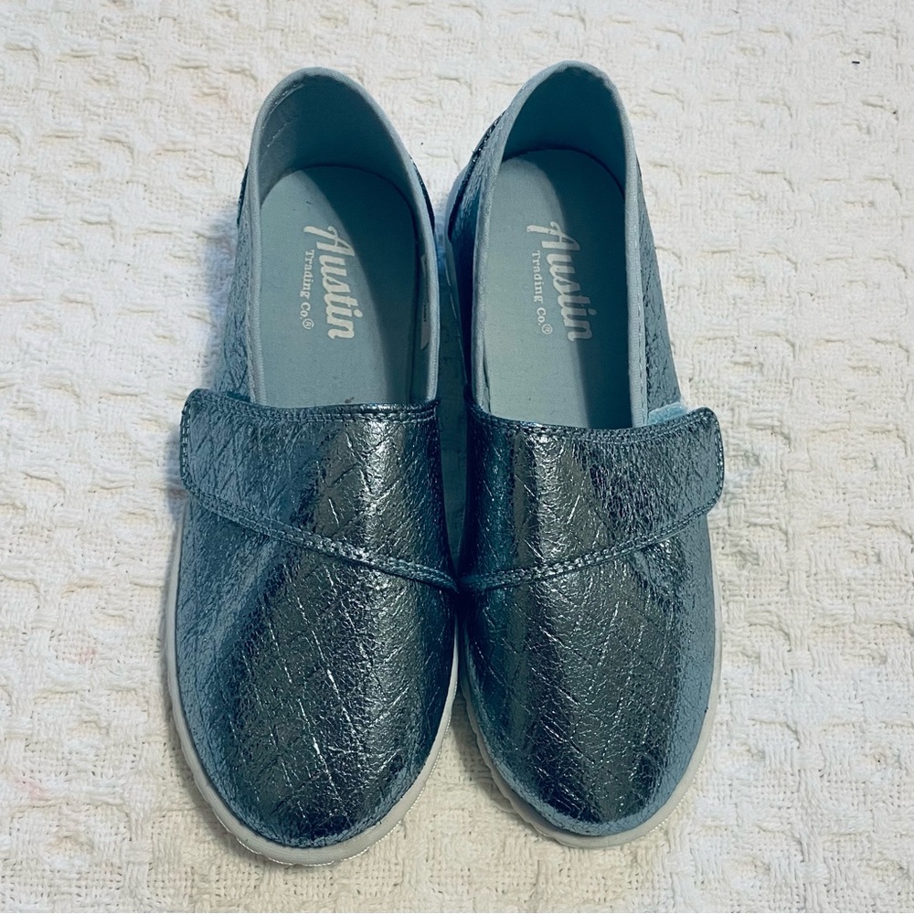Austin Clothing‎ Co. Kids Metallic Blue Moccasins